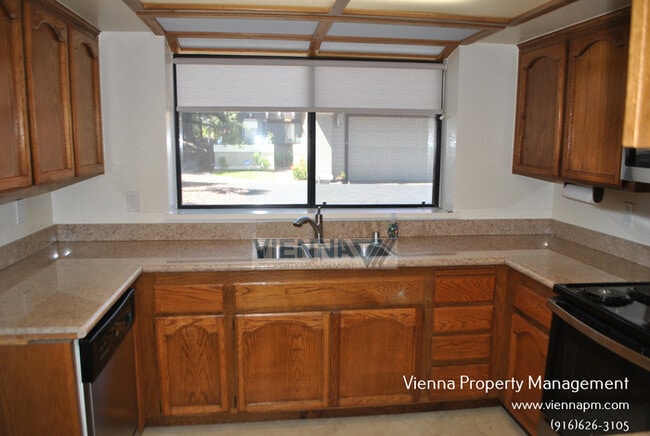 Building Photo - 4710 El Cid Ct