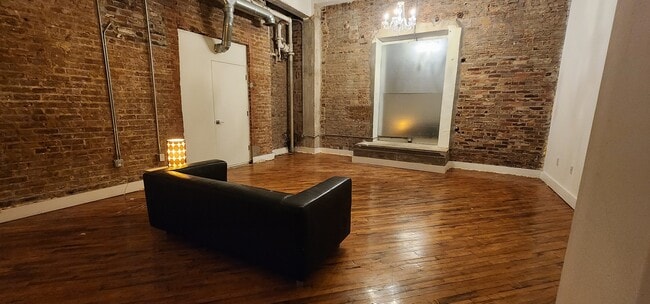 Master Bedroom - 87 Peachtree St SW