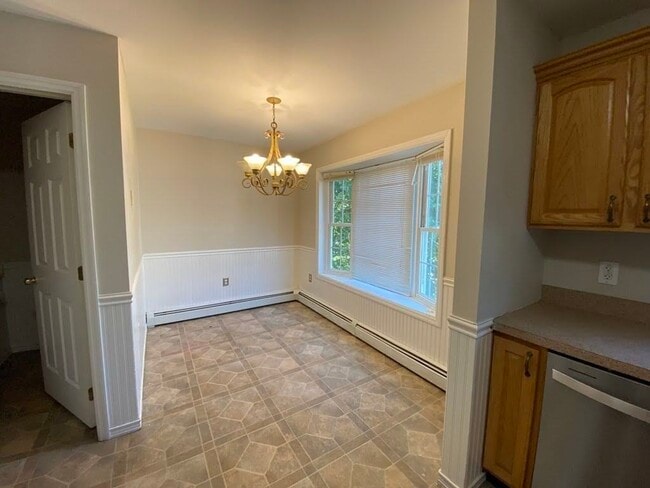 Building Photo - 37 Glen Ave