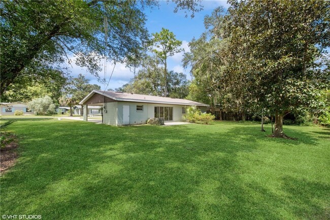 Building Photo - Well Kept Home in Madison Park