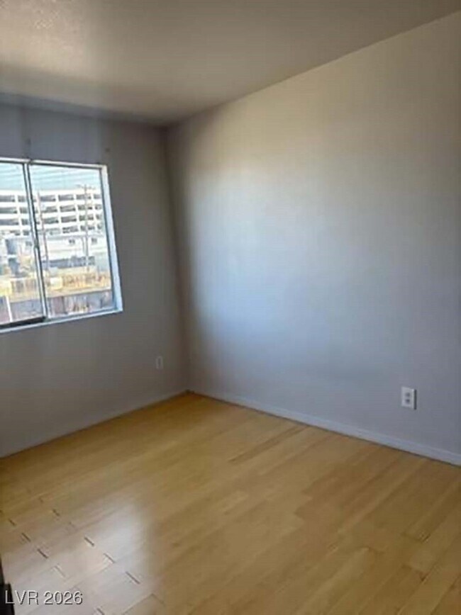 Building Photo - 231 W Philadelphia Ave