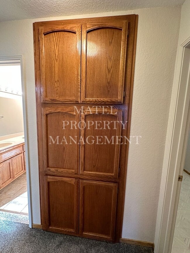 Building Photo - Move in Special see Ad