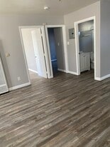 Building Photo - 1841 E 112th St