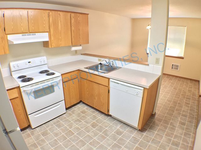 Building Photo - Modern 2-Bed, 2-Bath Multiplex in Gresham – 1126 Sq Ft of Comfortable Living!