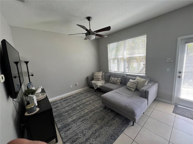 Building Photo - 13213 Silver Strand Falls Dr