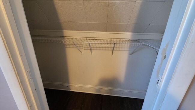 Building Photo - swingmiss