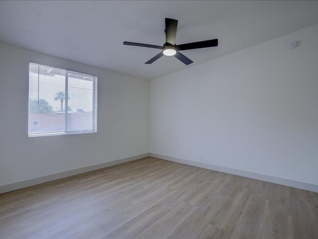 Building Photo - Fully Remodeled 3BR Home + Detached Bonus Room | Private Yard | Central A/C