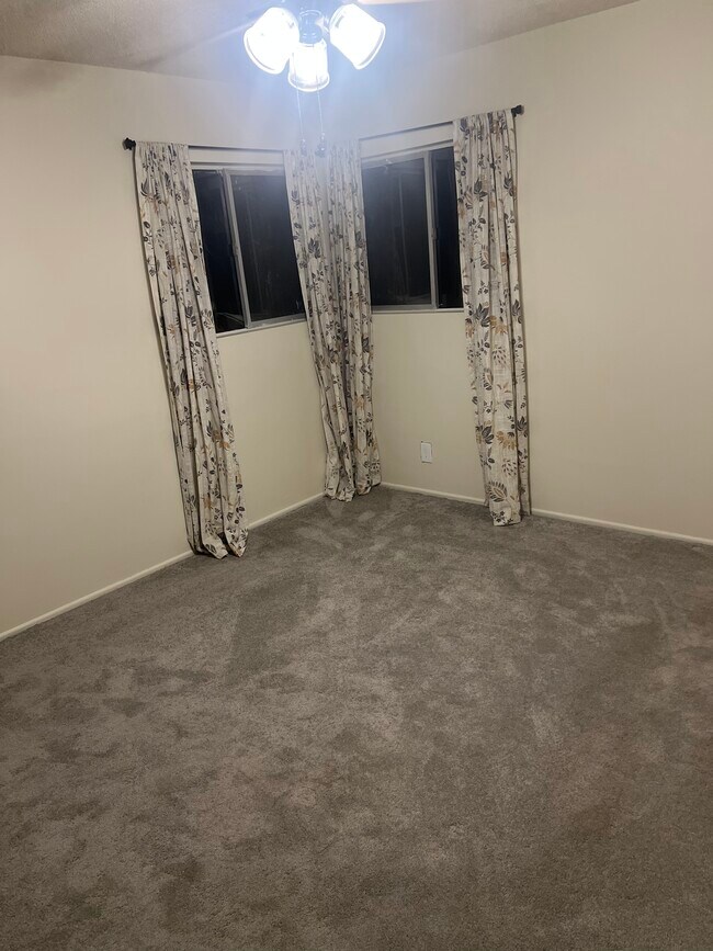 Room number to contains two side by side windows - 226 W Avenida Palizada