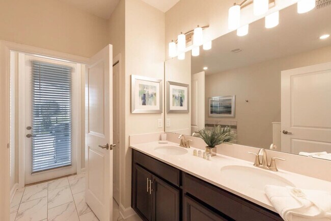 Building Photo - 8850 Cabot Cliffs Dr