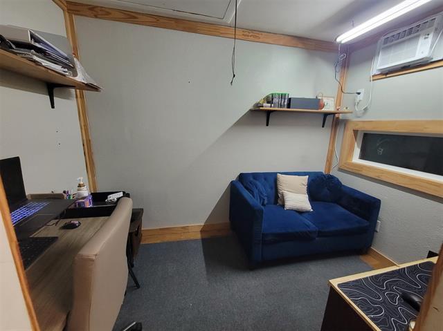 Building Photo - 8530 Capri Dr