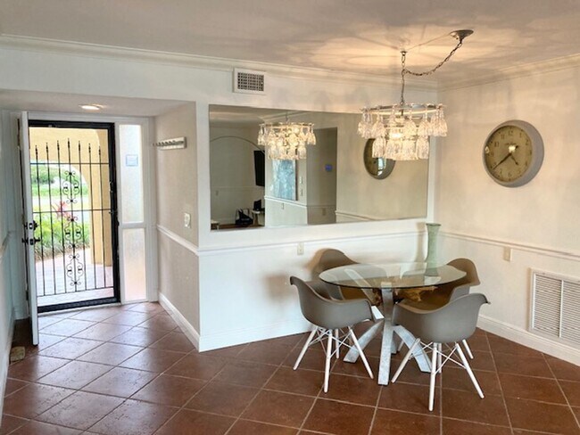 Building Photo - Casa Rio Waterfront Condominium