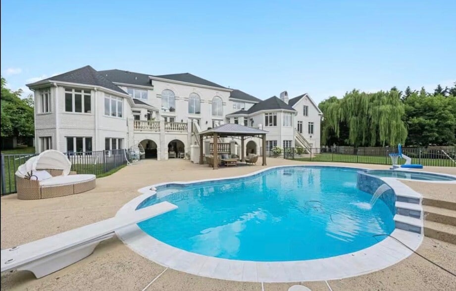 Building Photo - 606 Brockman Ct