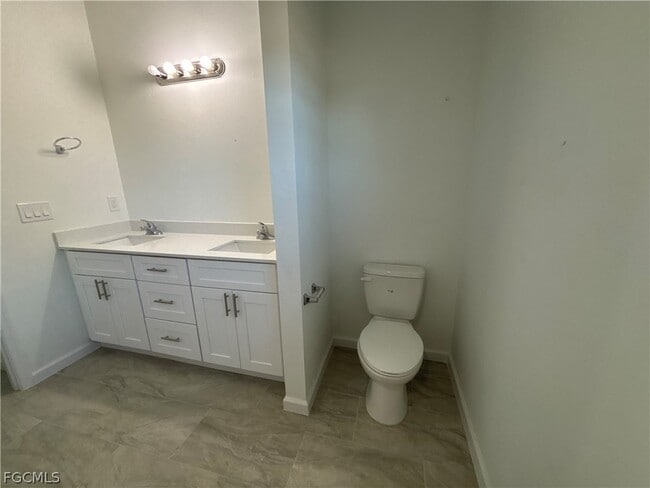 Building Photo - 3005 31st St W