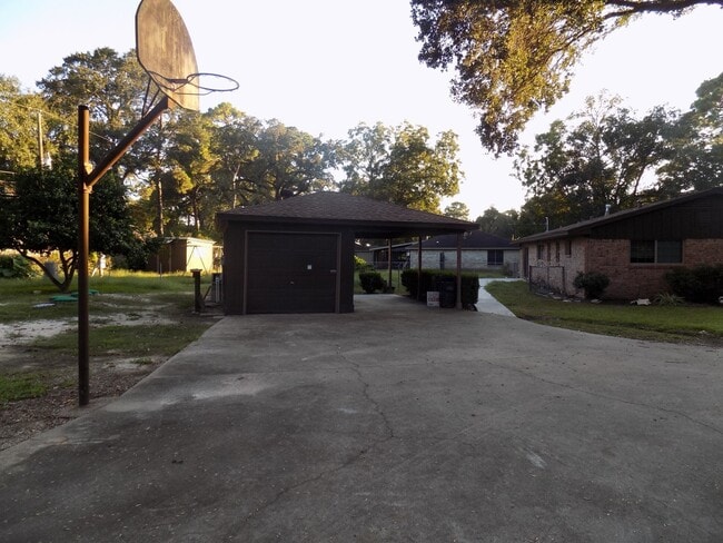 Building Photo - 12705 Pebble Creek Ln