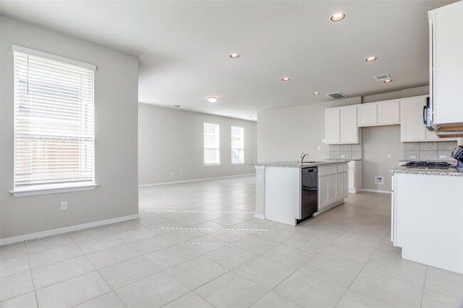 Building Photo - 140 Living Reef Dr