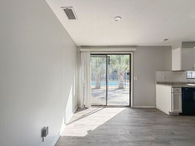 Building Photo - 7740 Arble Dr