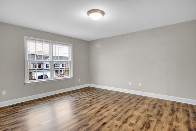 Building Photo - 16 Lismore Pl