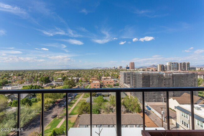 Building Photo - 805 4th Ave