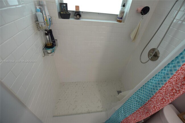 Building Photo - 2572 Emory Dr W