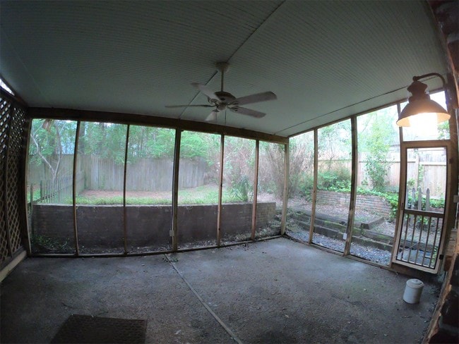 Building Photo - 1235 Linden Pl