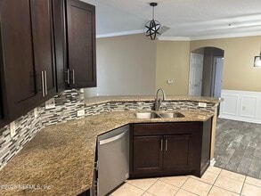 Building Photo - 785 Oakleaf Plantation Pkwy