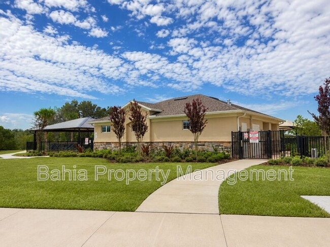 Building Photo - 869 Ambleside Dr
