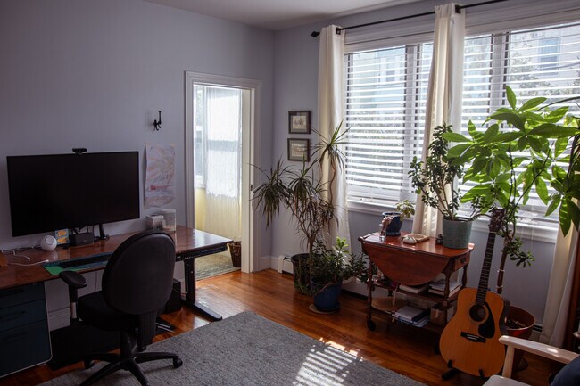 Bedroom 3 - 36 W Eagle St