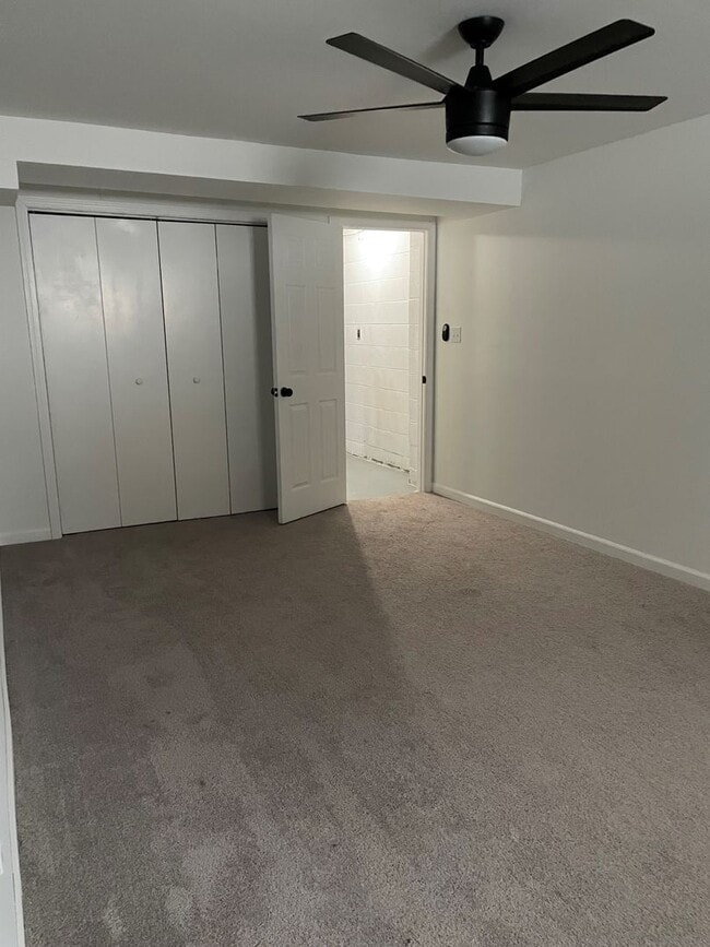 Building Photo - 4 Bedroom Remodeled House off Old Forest Road