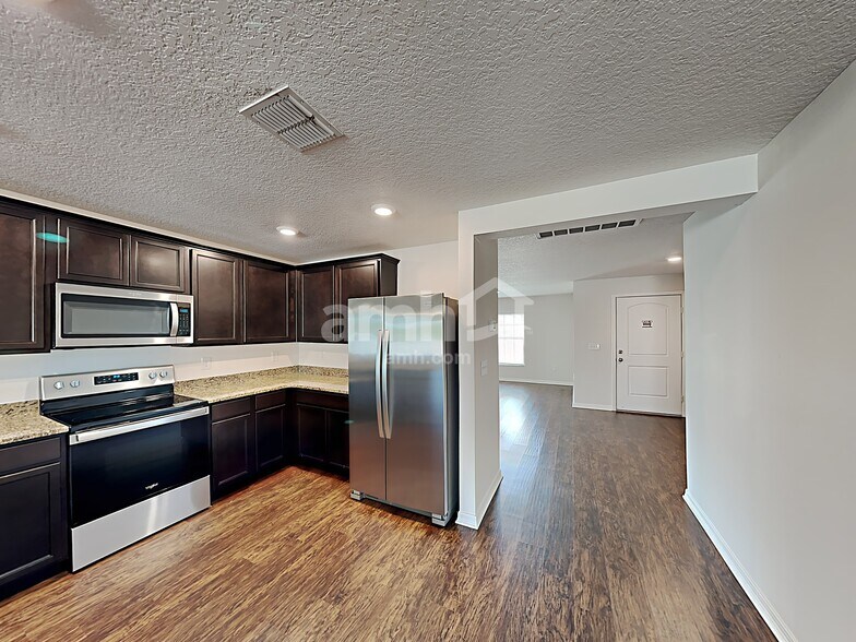 Building Photo - 816 Chatham Walk Dr