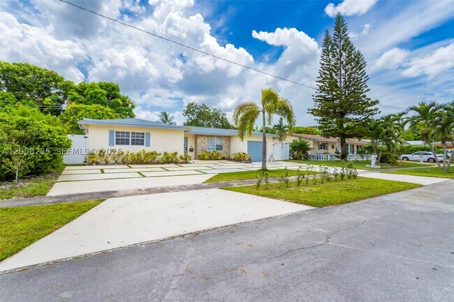 Building Photo - 4930 NW 17th St
