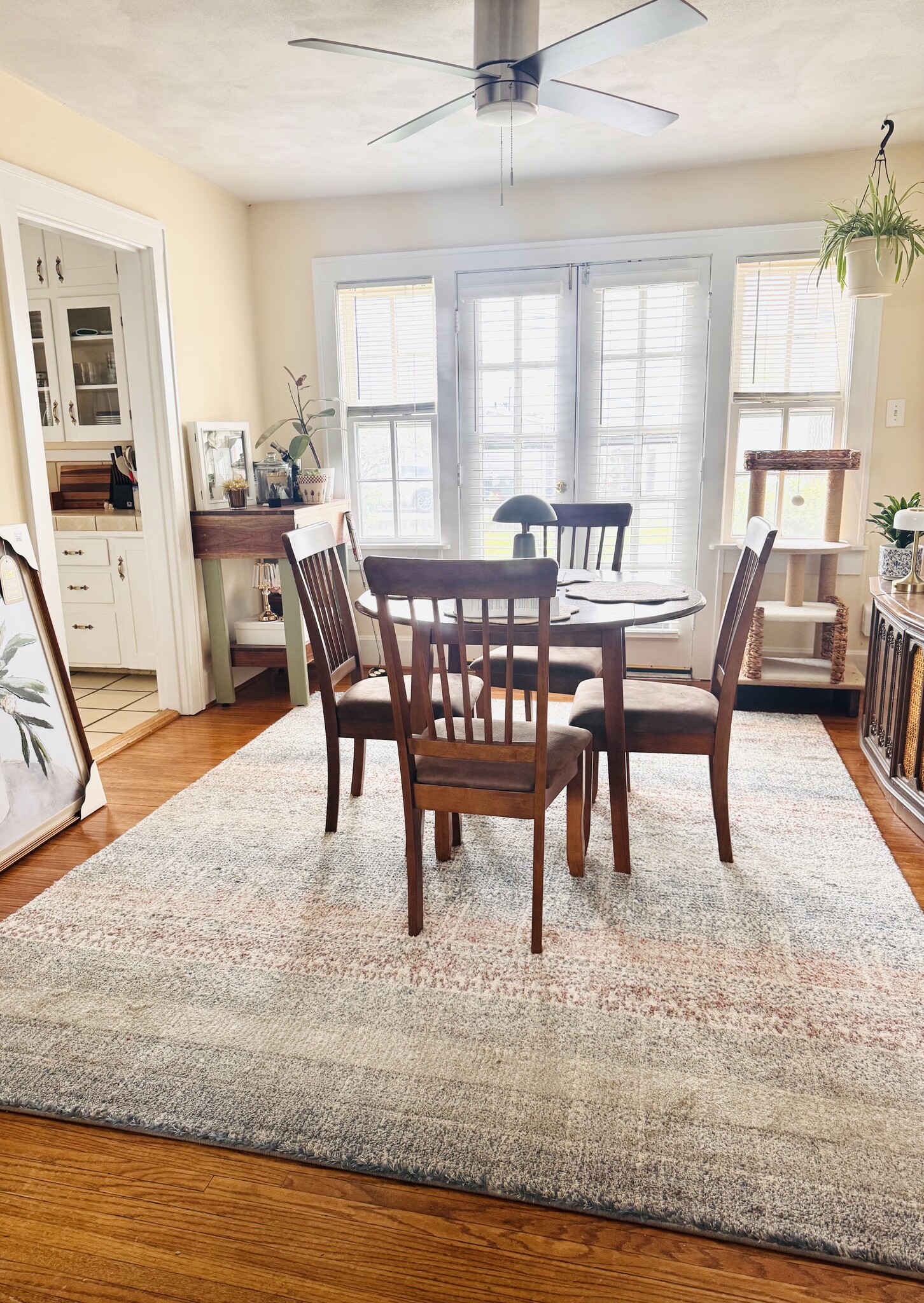 Building Photo - 218 E 24th St