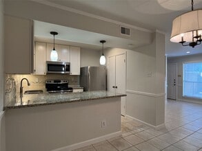Building Photo - 1601 S Shepherd Dr
