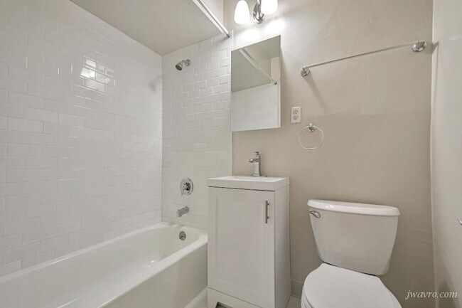 Building Photo - 80 Terra Vista Ave