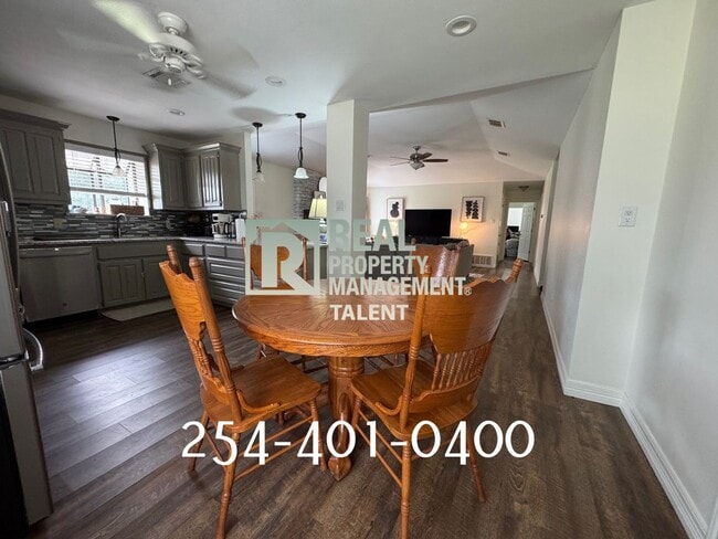 Building Photo - COMING SOON!!! 3-Bedroom, 2-bathroom home ...