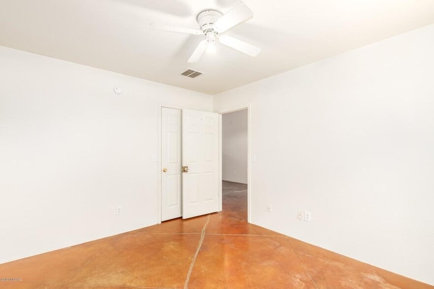 Building Photo - 405 E Geronimo Bluff Loop
