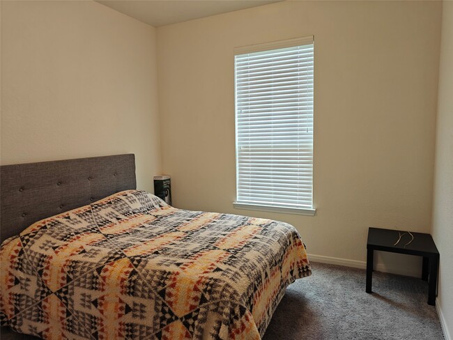 Building Photo - 1270 Glendora Dr