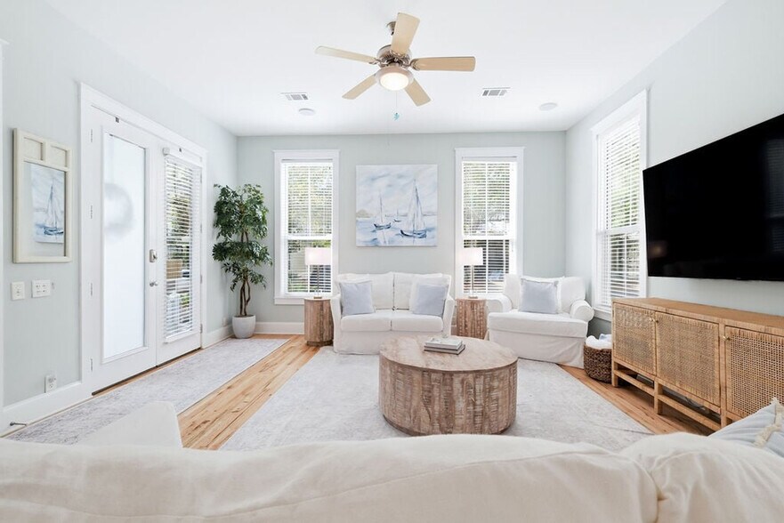 Building Photo - 34 N Ryan St