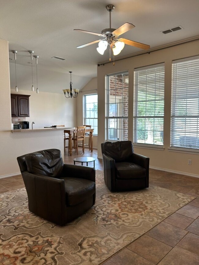 Building Photo - Beautiful Home in Stonegate!!