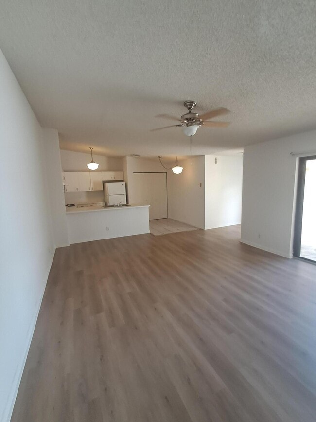 Building Photo - 1465 Hawthorne Pl