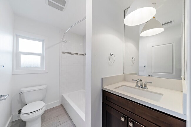 Building Photo - 4364 Toland Way