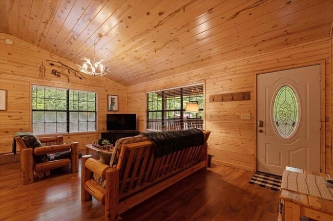 Building Photo - 206 Orca Rd