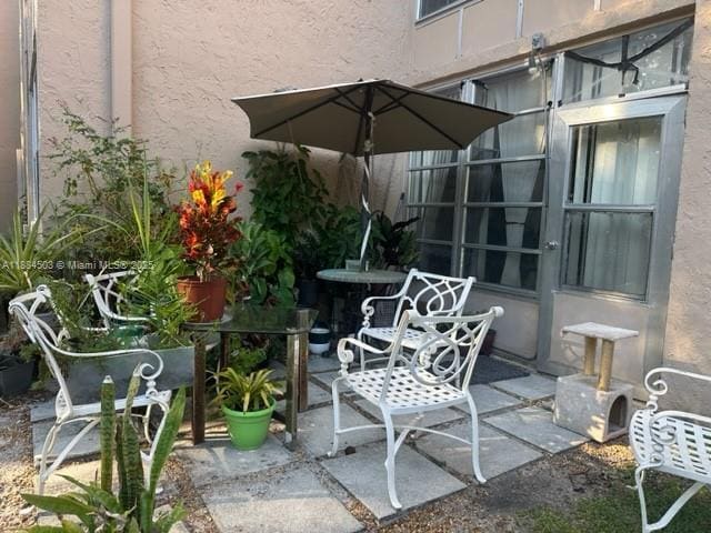 Building Photo - 9450 Live Oak Pl