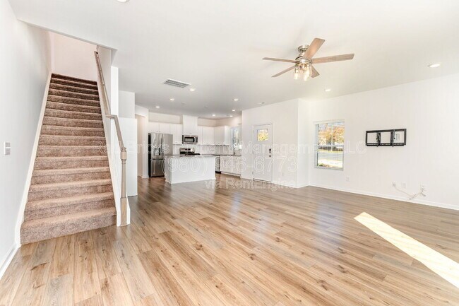 Building Photo - 2034 Highland Park Dr