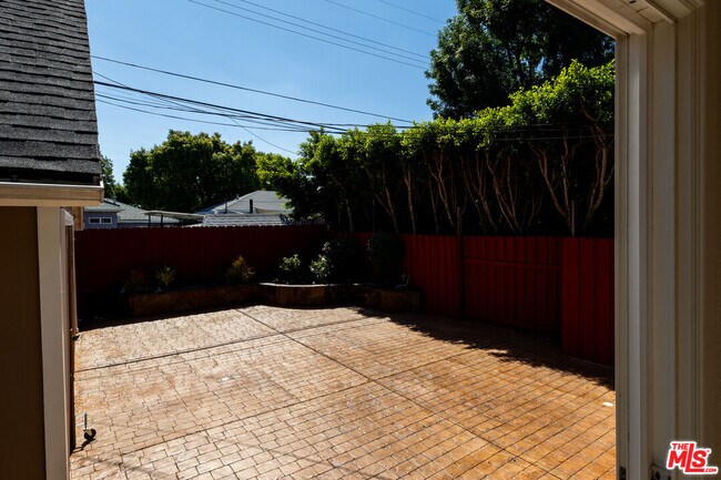Building Photo - 5766 Newcastle Ave