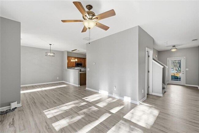 Building Photo - 331 Oakview Way