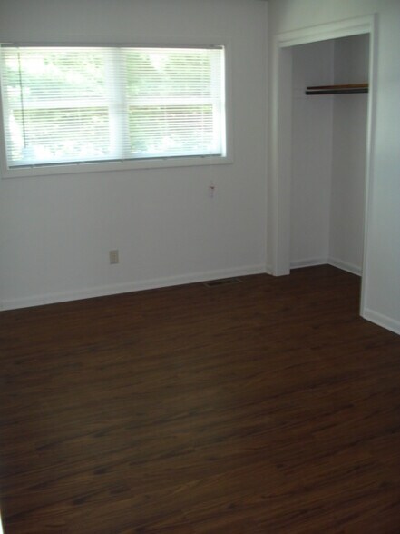 Building Photo - 928 Jackson St
