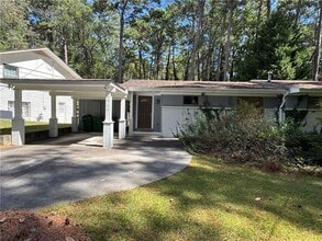 Building Photo - 1968 Fairway Cir NE