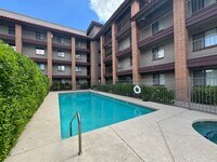 Building Photo - 2 Bedroom in the El Tovar Condominiums Nea...