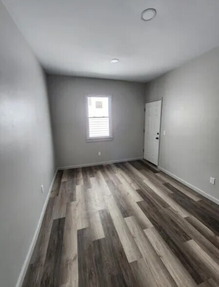 Building Photo - 316 Klotter Ave