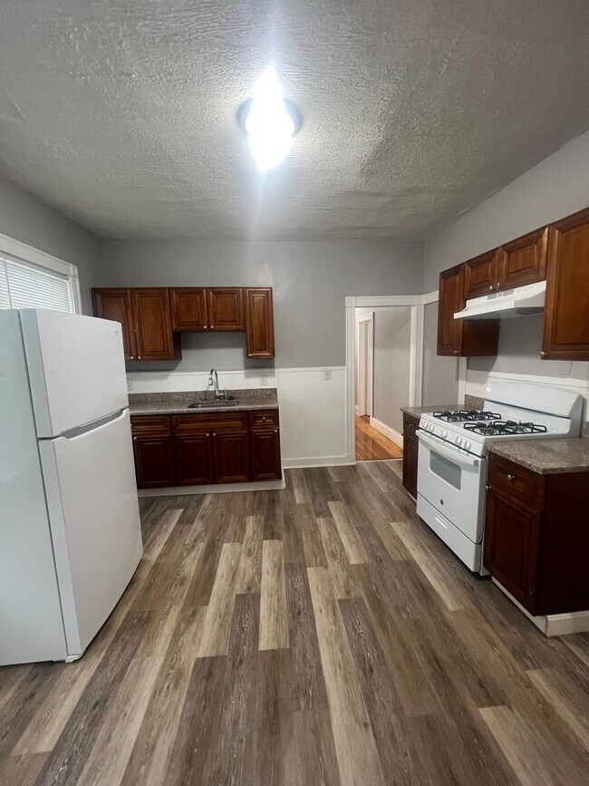 Building Photo - 8inw